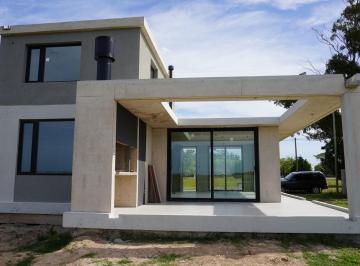 Casa · 100m² · 3 Ambientes · Casa de Hormigón a Estrenar - Mar Chiquita
