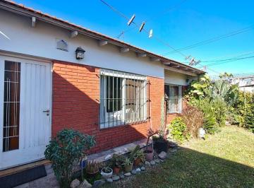 Casa · 115m² · 5 Ambientes · 1 Cochera · Casa en PH Venta 3 Amb en Ceferino Namuncura 3642 (Remedios de Escalada)