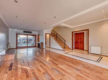 Casa · 376m² · 6 Ambientes · 3 Cocheras · Casa en Venta 6 Ambientes en Martinez San Isidro