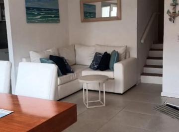 Departamento · 52m² · 4 Ambientes · 1 Cochera · Departamento en Venta en Pinamar 4 Ambientes Vista Al Mar con con Cochera Cubierta