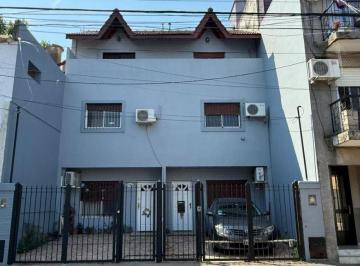 Casa de 5 ambientes, Vicente López · Impecable Dúplex con Jardín a 3 Cuadras de Av Maipú