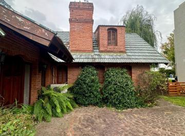 Casa de 4 ambientes, Berazategui · Casa 3 Dorm en Country Club El Carmen – Lote 523 m²