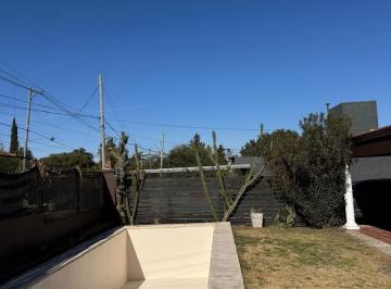 Casa · 130m² · 8 Ambientes · 1 Cochera · Venta Casa 3 Dorm Pileta Patio y Asador Housing V Rivera Indarte Apto Credito