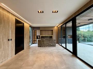 Casa · 220m² · 3 Ambientes · 2 Cocheras · Venta Casa de Categoria Villa General Belgrano
