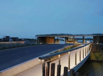 Casa · 300m² · 6 Ambientes · 2 Cocheras · Casa en Los Puentes
