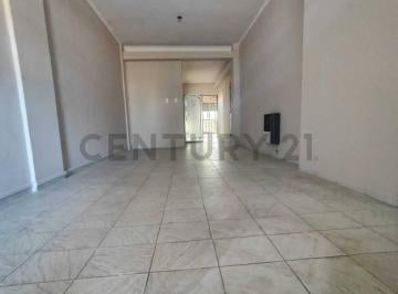 Departamento · 75m² · 6 Ambientes · Venta Departamento 2 Dorm. Frente con Balcón. Zona Alberdi