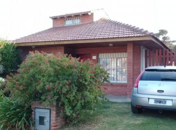 Casa de 3 ambientes, Santa Clara del Mar · Vivienda en Alquiler Temporario en Santa Clara del Mar Para 4/5 Personas