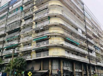 Garage · Cochera en Planta Baja - Mendoza 2100 - Barrio Lourdes