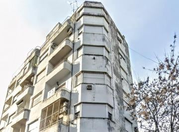 Departamento · 67m² · 4 Ambientes · Venta 4 Amb a Reciclar por Siniestro San Cristobal