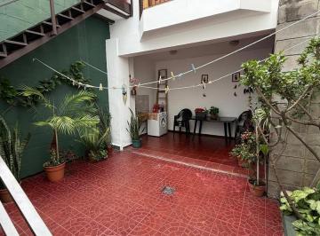 Casa · 163m² · 5 Ambientes · Se Vende Casa en Pleno General Paz Viamonte 257 (Con Escritura)