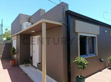 PH · 84m² · 5 Ambientes · PH Reciclado a La Venta en Villa Elisa