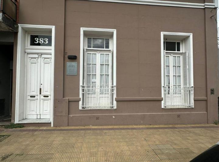 Casa · 200m² · 5 Ambientes