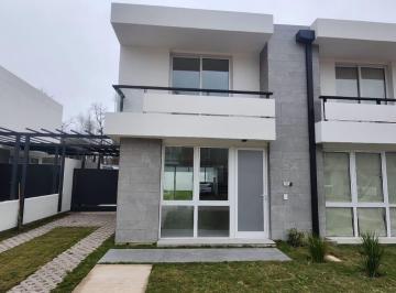 Casa · 70m² · 4 Ambientes · Venta| Casa 3 Dorm en Zona Norte - Las Veras