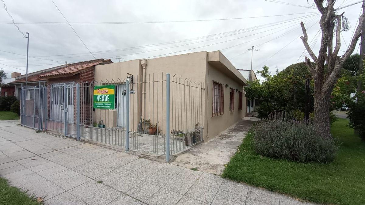 Ph de 3 ambientes con garaje cubierto, patio y parrilla en barrio Constitución