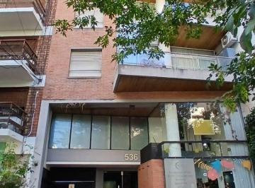 Departamento de 3 ambientes, Parque Centenario · 3 Ambientes Semipiso 2 Baños Completos Cfte Balcon 60 m²