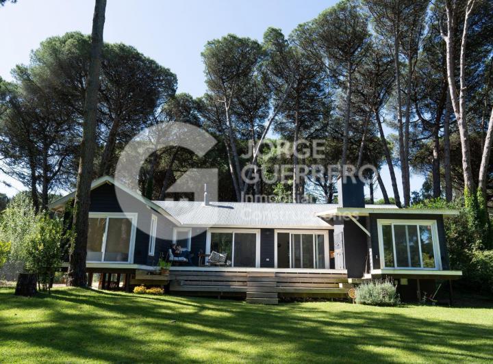 Casa · 1060m² · 6 Ambientes