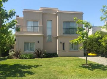 Casa · 320m² · 7 Ambientes · 4 Cocheras · Casa en Alquiler Temporal Verano en Alisos - Nordelta