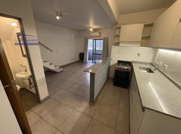 Departamento · 44m² · 2 Ambientes · Hermoso PH 2 Amb. en Duplex Al Frente con 2 Balcones