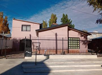 Casa de 4 ambientes, Río Gallegos · Hermosa Casa con Jardin - Río Gallegos - Santa Cruz