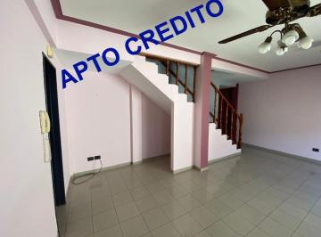 PH de 3 ambientes, Liniers · Duplex de 3 Amb. en 1er Piso C/ptio y Terraza Palmar 7100