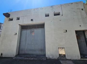 Local comercial , Floresta · Se Alquila Deposito Comercial en La Zona Comercial de Flores