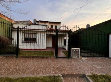 Casa · 100m² · 3 Ambientes · 2 Cocheras · Venta Casa 3 Ambientes Merlo