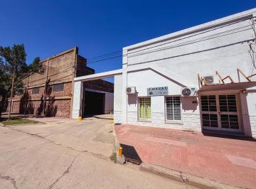 Depósito · 916m² · Depósito Comercial de Gran Escala en Zona Urbana