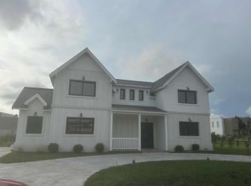 Casa · 295m² · 6 Ambientes · 3 Cocheras · Casa en Venta - 5 Dorm. 4 Baños - Cochera - Mar del Plata