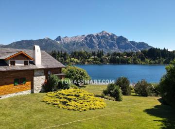 Casa · 380m² · 6 Dormitorios · 1 Cochera · Casa con Costa de Lago