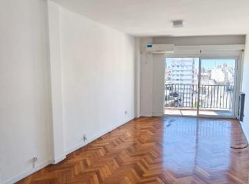 Departamento · 60m² · 3 Ambientes · Piso Alto de 3 Ambientes con Balcon en Barrio Norte