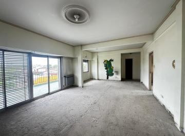 Bodega-Galpón · 420m² · 4 Ambientes · 1 Cochera · Venta Galpón con Casa Patio Terraza Oficina Lanús Oeste