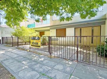 ATT-ATT-4398_2 · Propiedad Reservada Casa 3 Ambientes. | Juan A. maza 1085