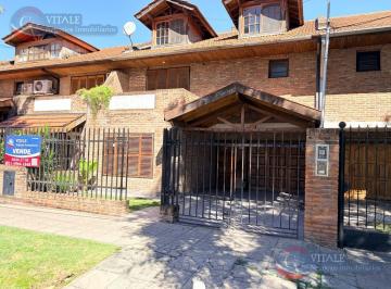 Casa · 225m² · 4 Ambientes · 2 Cocheras · Hermosa y Amplica Casa en Villa Bosch