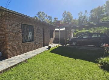 Casa · 70m² · 3 Ambientes · 1 Cochera · Oportunidad - 2 Dorm. - Excelente Barrio en Funes