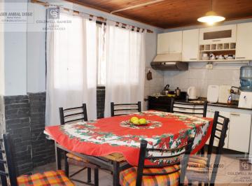 Casa · 180m² · 6 Ambientes · 1 Cochera · Casa + Departamento