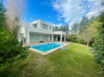 Casa · 200m² · 3 Dormitorios · 2 Cocheras · Alquiler Chalet Rumenco 4 Dorm.. Jardín. Piscina. Quincho