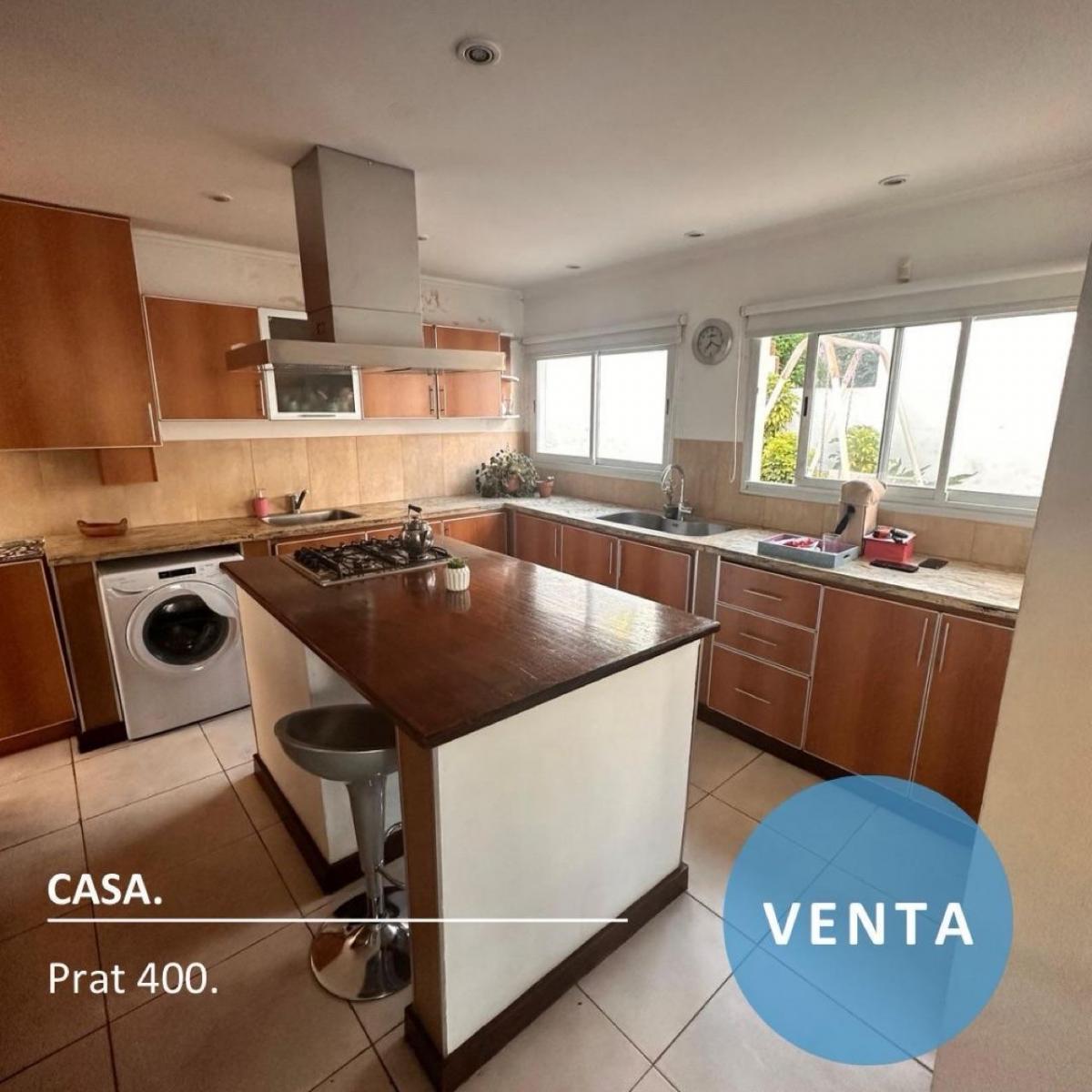 Casa moderna 3 dorm, 203m² con cochera y terraza — Centro, lista para escriturar