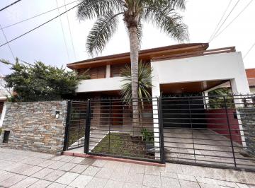 Casa · 150m² · 4 Ambientes · 1 Cochera · Venta Casa 4 Ambientes con Piscina en Wilde