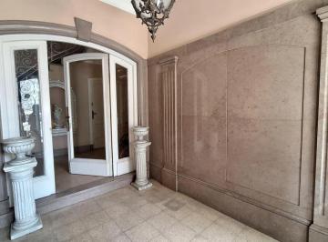 Departamento de 6 ambientes, Villa Luro · Semi Piso 6 Amb Gje Patio Tza Quincho