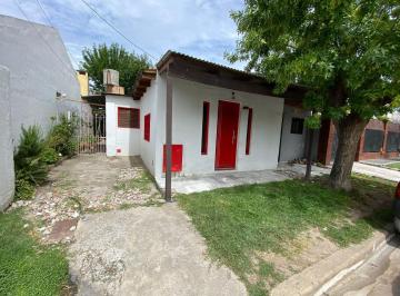 Casa · 20m² · 2 Dormitorios · 1 Cochera · Casa a Reciclar en La Mejor Zona de Ringuelet