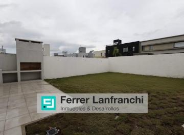 Casa · 157m² · 7 Ambientes · 2 Cocheras · Casa en Venta Docta Av