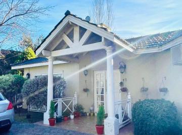 Casa de 6 ambientes, Moreno · Oportunidad! Casa en Venta en Country San Patricio ¡Apto Crédito Hipotecario y Financiación! 783 m².