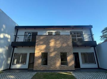 Casa · 120m² · 4 Ambientes · 2 Cocheras · Venta de Casa en Villa Udaondo - Parque Leloir