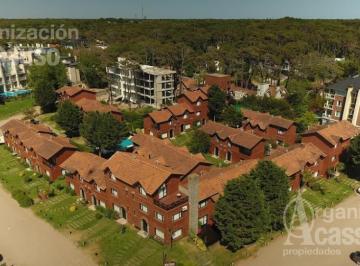 Casa · 85m² · 3 Ambientes · 1 Cochera · Cariló House - Dúplex en Venta