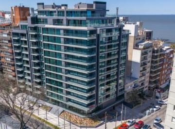 Departamento · 160m² · 4 Ambientes · 1 Cochera · Apartamento 3 Dorm. con Cochera Frente Al Parque Villa Biarritz