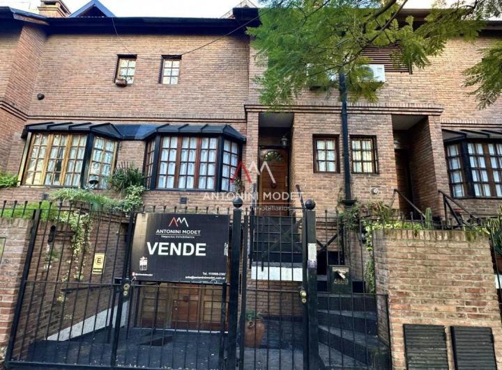Casa · 165m² · 4 Ambientes · 1 Cochera