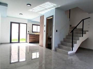 Casa · 70m² · 3 Ambientes · 2 Cocheras · Duplex 3 Ambientes con Cochera a Estrenar