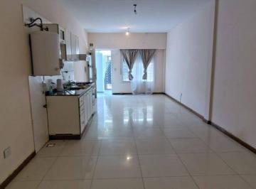 PH de 1 ambiente, Villa Devoto · PH Monoambiente en Pb con Patio Bajas Exp - San Nicolas Al 5200