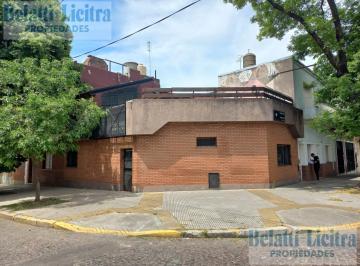Casa · 82m² · 2 Dormitorios · Casa de 3 Ambientes C/patio, Terraza y Quincho en Parque Chacabuco
