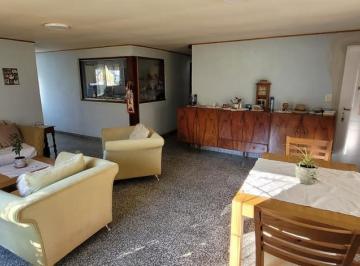 Casa · 128m² · 5 Ambientes · 2 Cocheras · En Venta Casa 128 m² - Lago Puelo